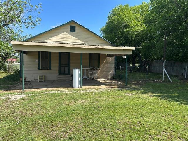 House for sale in De Young, Texas
