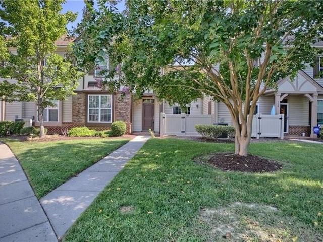 Condo for sale in Bridgewater at Eagle Harbor, Carrollton