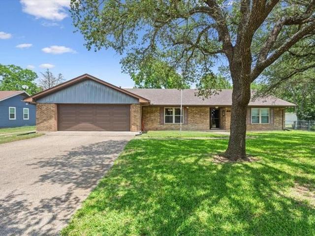 House for sale in Riesel, Texas