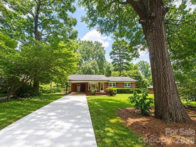 House for sale in Mount Holly, North Carolina