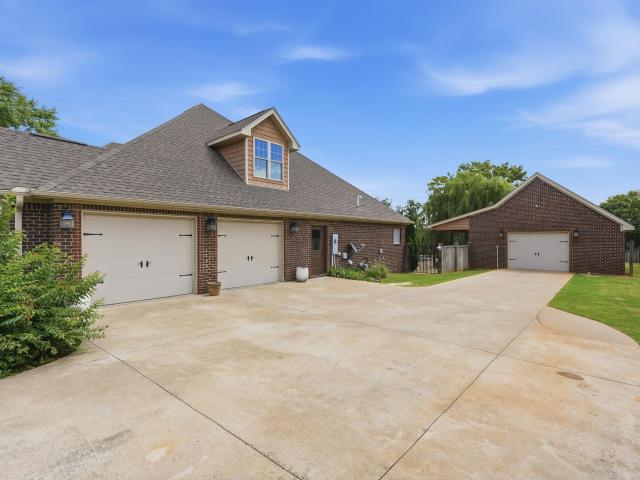 House for sale in Tuscumbia, Alabama