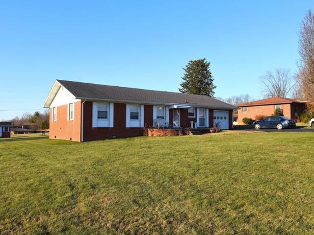 House for sale in Edmonton, Kentucky