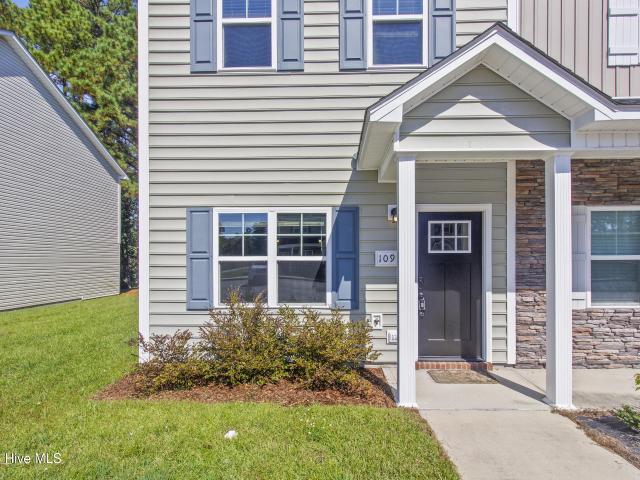 Townhouse for sale in Jacksonville, Onslow County