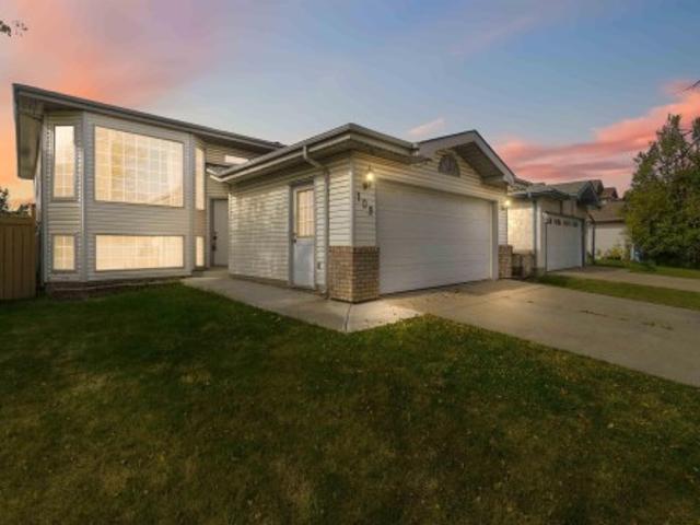 House for sale in Wedgewood, Alberta