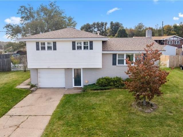House for sale in Follansbee, Brooke County