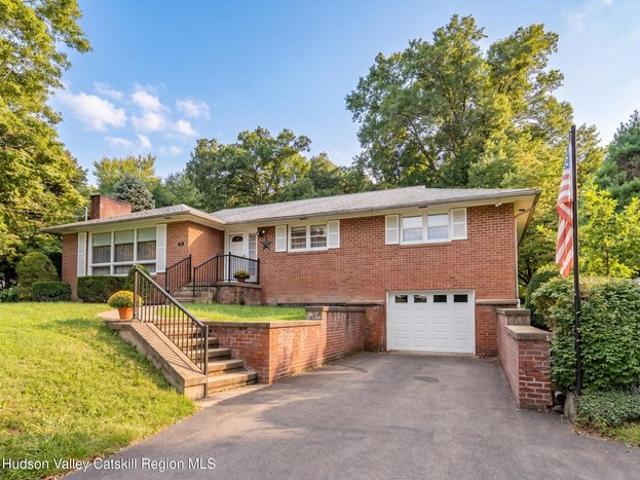 House for sale in Lake Katrine, New York