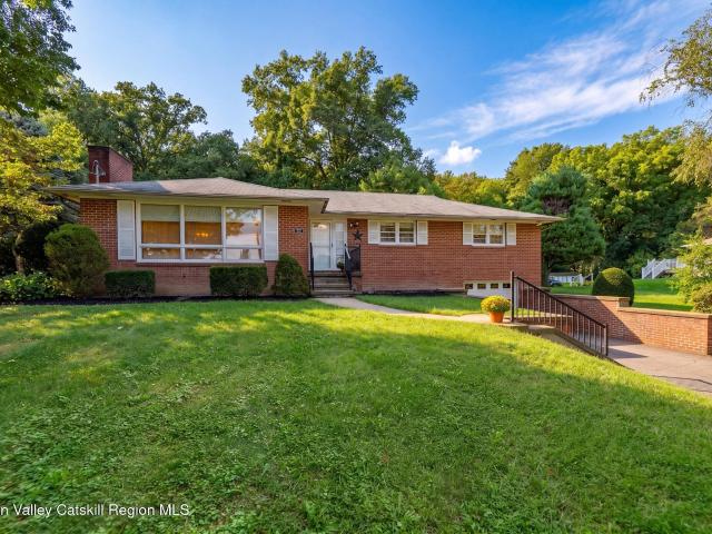 House for sale in Lake Katrine, New York