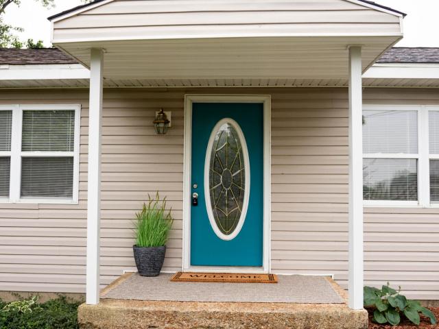 House for sale in Koshkonong, Missouri