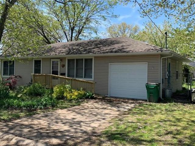 House for sale in Pacific, Missouri