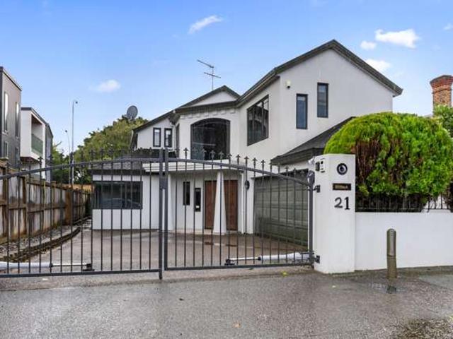 House for rent in Balmoral