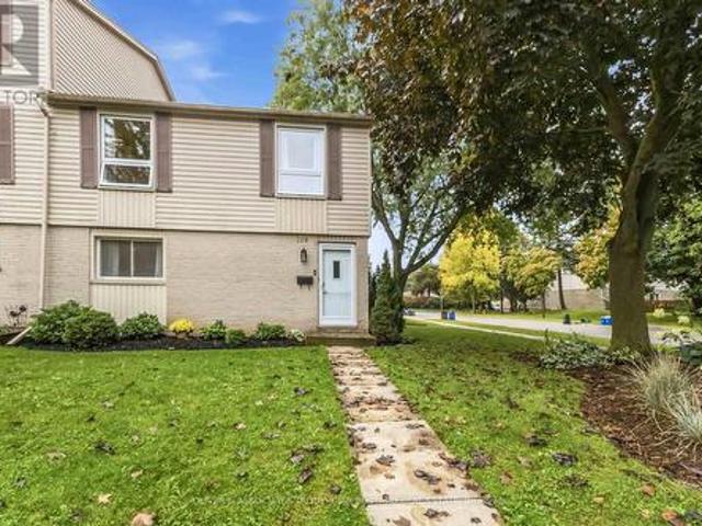 Townhouse for sale in London, Southwestern Ontario
