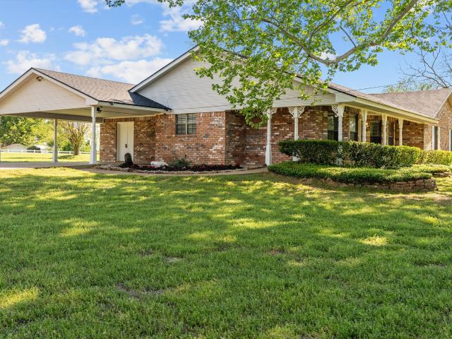 House for sale in Crockett, Texas