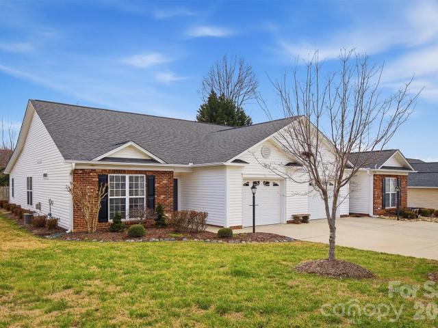 Townhouse for sale in Connellys Springs, North Carolina