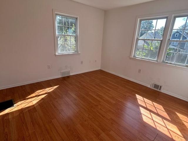 Apartment for rent in Branchport, Long Branch