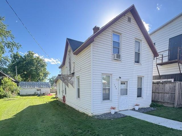 House for sale in Cochrane, Wisconsin
