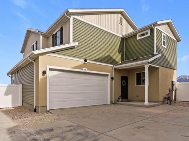 House for sale in Saratoga Springs, Utah