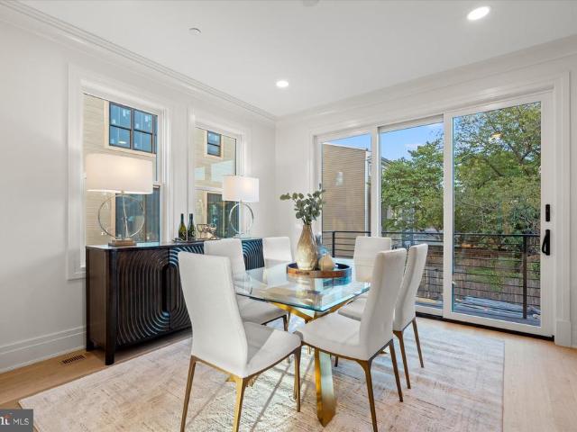 Townhouse for sale in Arlington, Arlington County