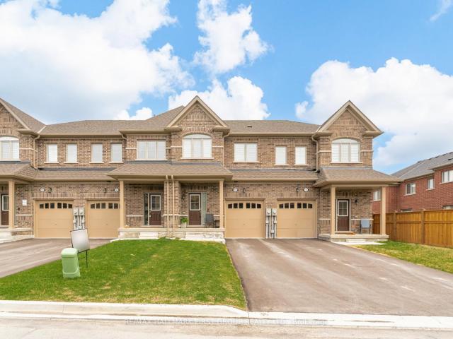 Townhouse for rent in Woburn, Ontario