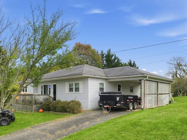 House for sale in West Galax, Galax