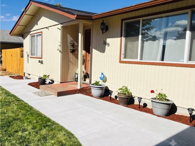 House for sale in Oregonia