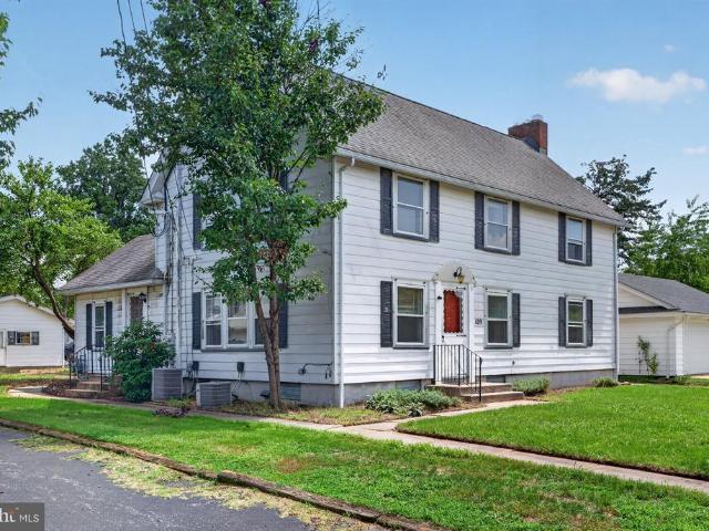 House for sale in Elmer, New Jersey