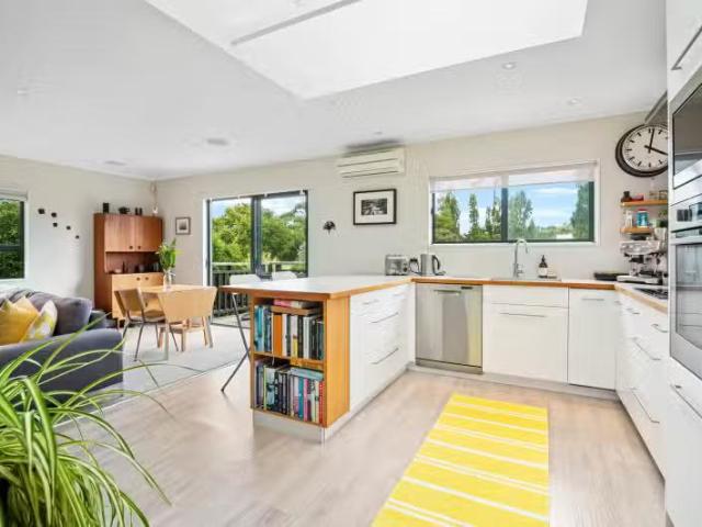 House for sale in Auckland, Oroua County