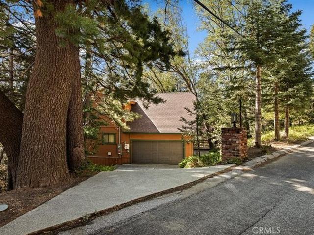 House for sale in Blue Jay, California