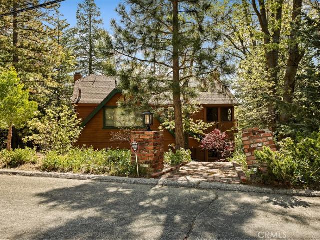 House for sale in Blue Jay, California