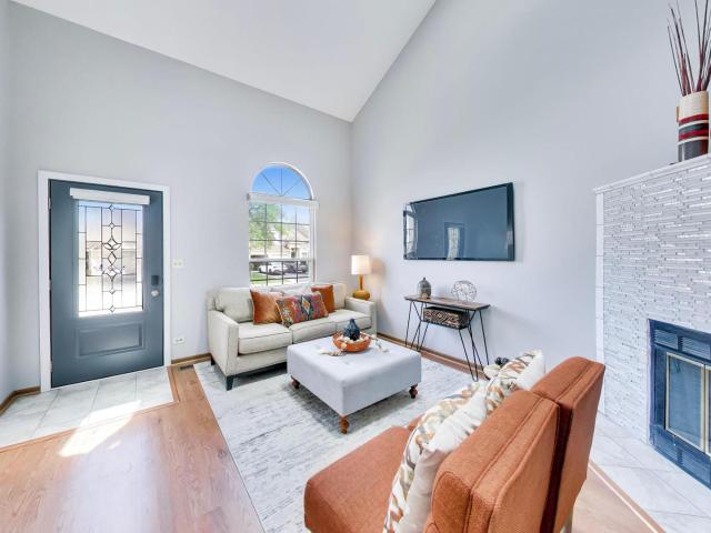 Townhouse for sale in Westmont, Illinois
