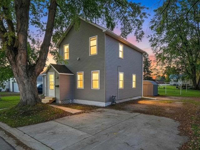 House for sale in Oconto, Oconto County
