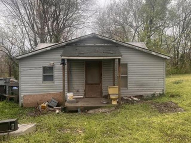House for sale in Thayer, Missouri