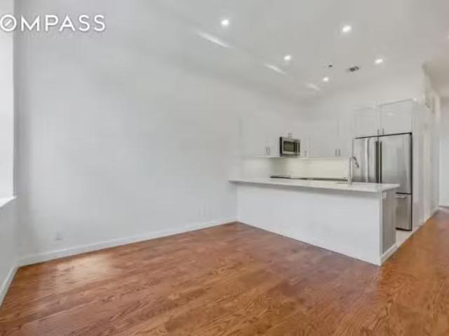 House for rent in Ridgewood, New York