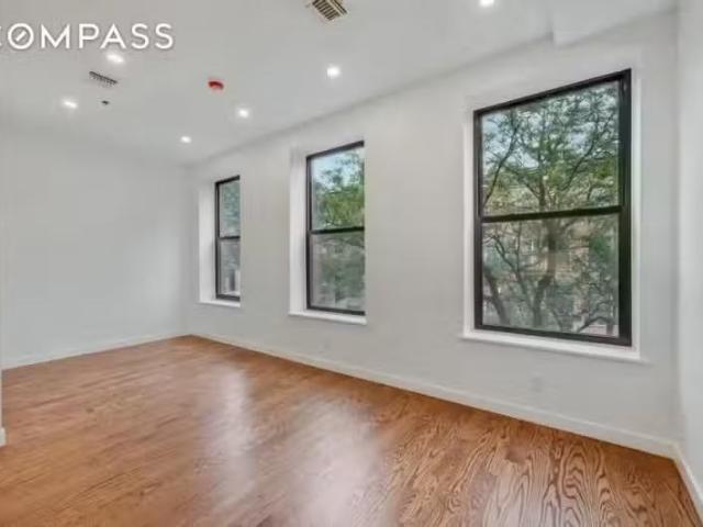 House for rent in Ridgewood, New York