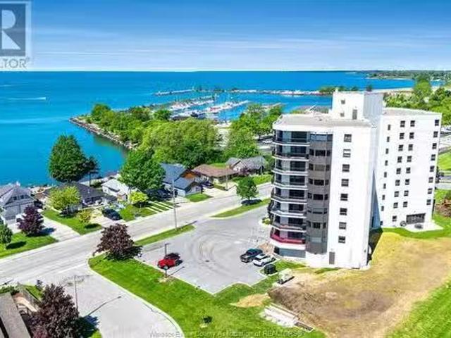 Condo for sale in Leamington, Ontario