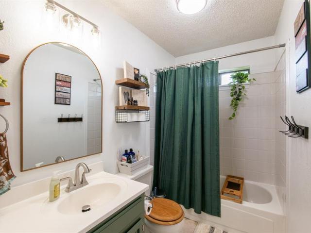 House for sale in Tom Bean, Texas