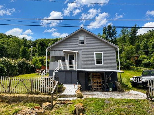 House for sale in Mount Hope, West Virginia