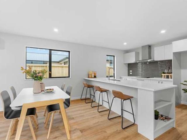 House for rent in Chaslands, Canterbury