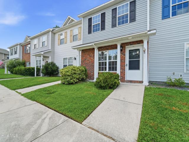 Townhouse for sale in Jacksonville, North Carolina
