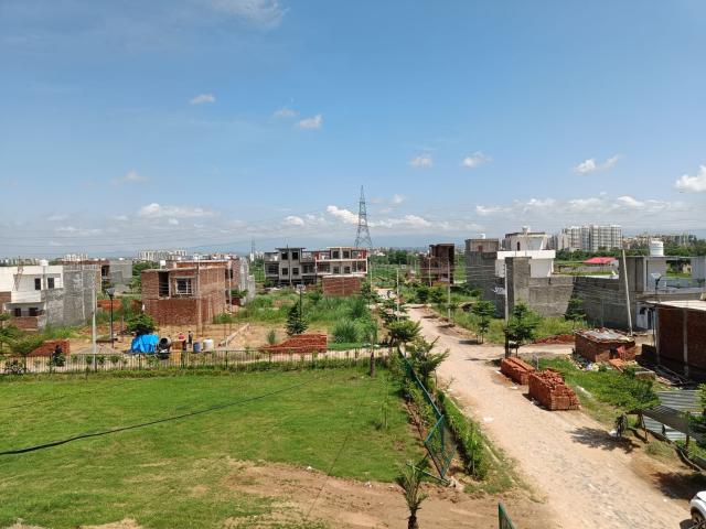 Land for sale in Zirakpur, Punjab