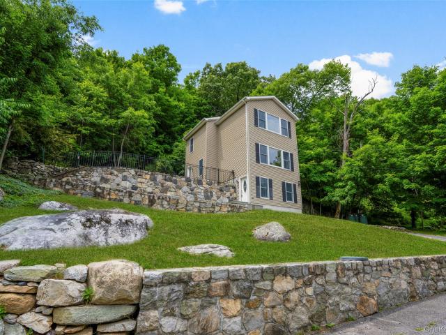 House for sale in Putnam Valley, New York