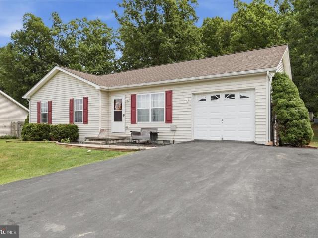 House for sale in Bunker Hill, West Virginia