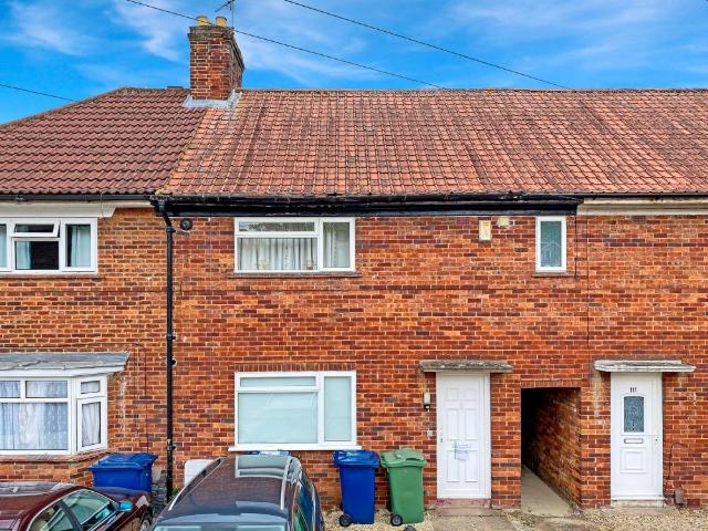 Room for rent in Gipsy Lane Estate, The Slade