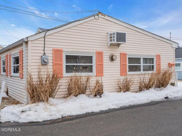 House for sale in Lavallette, New Jersey