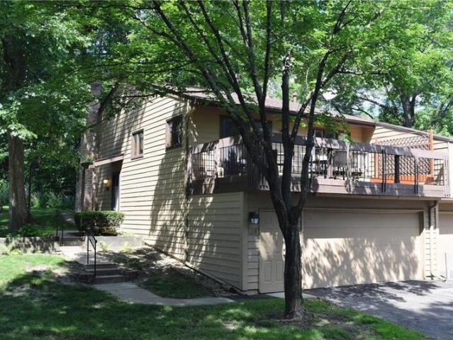 Townhouse for sale in Maple Grove