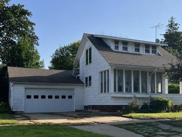 House for sale in New Hampton, Iowa