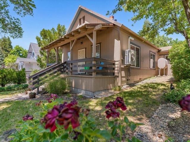 House for sale in Weed, California