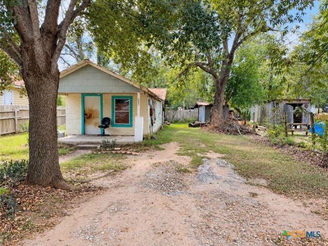 House for sale in Luling, Caldwell County