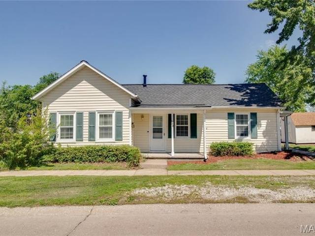 House for sale in Jersey, Illinois