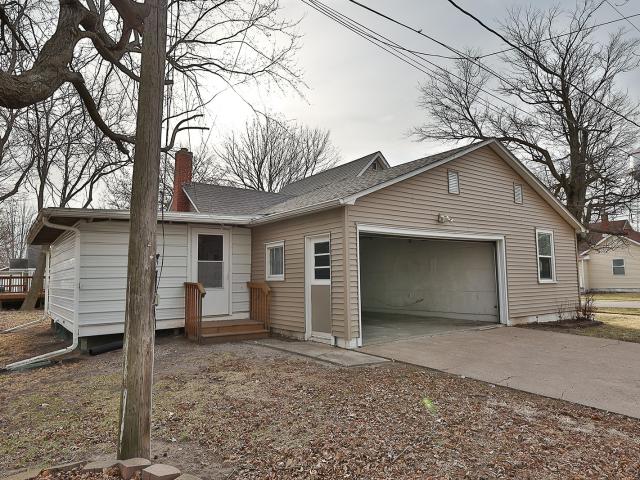 House for sale in Mahaska, Iowa