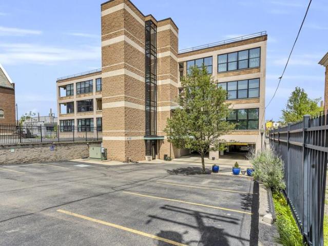 Condo for sale in Jackson